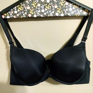 Never been worn Torrid Black bra 38C